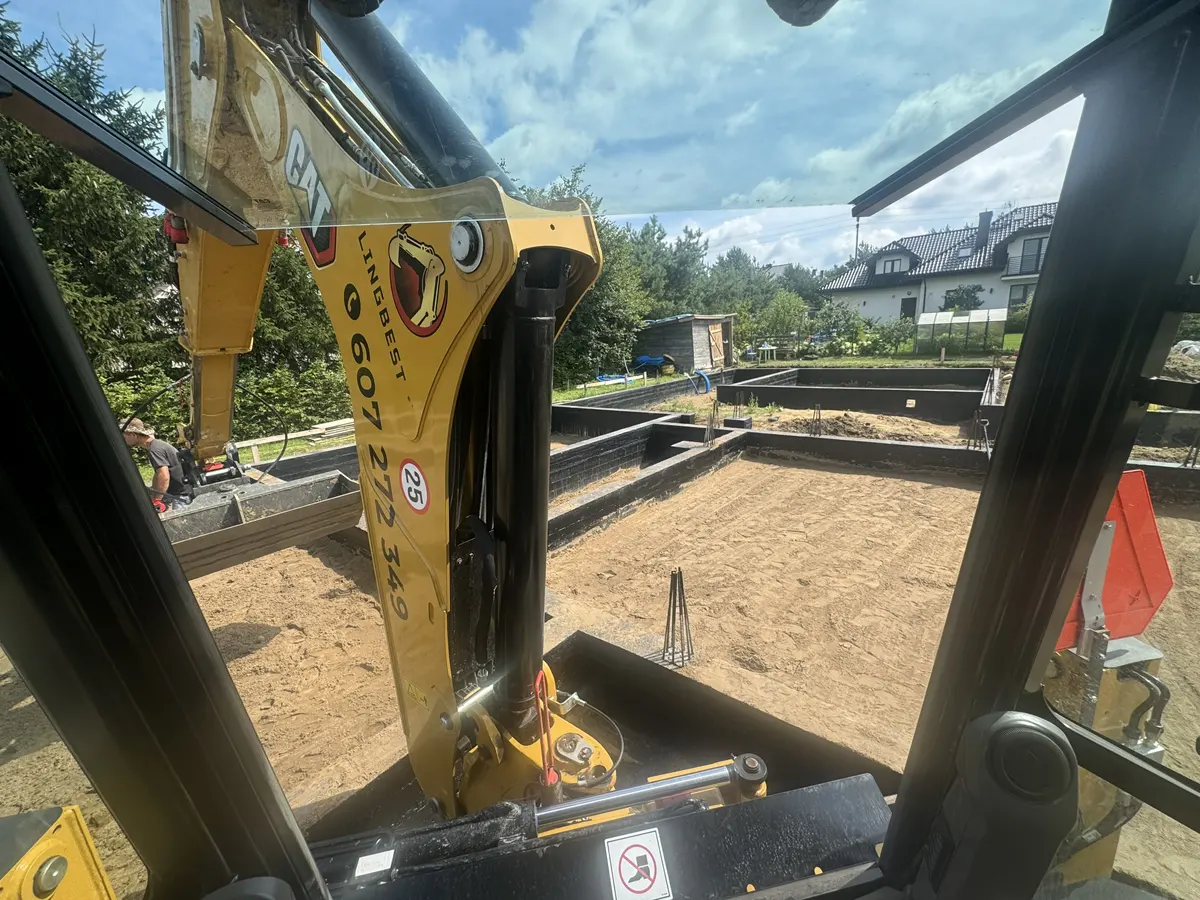 LINGBEST - Profesjonalne usługi koparko-ładowarką